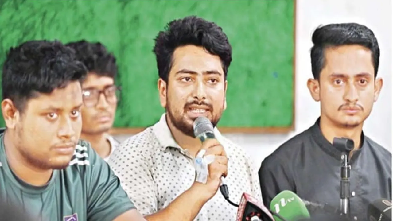 সংবাদ সম্মেলনে কথা বলেন বৈষম্যবিরোধী আন্দোলনের অন্যতম সমন্বয়ক নাহিদ ইসলাম। ছবি : বাসস থেকে নেওয়া