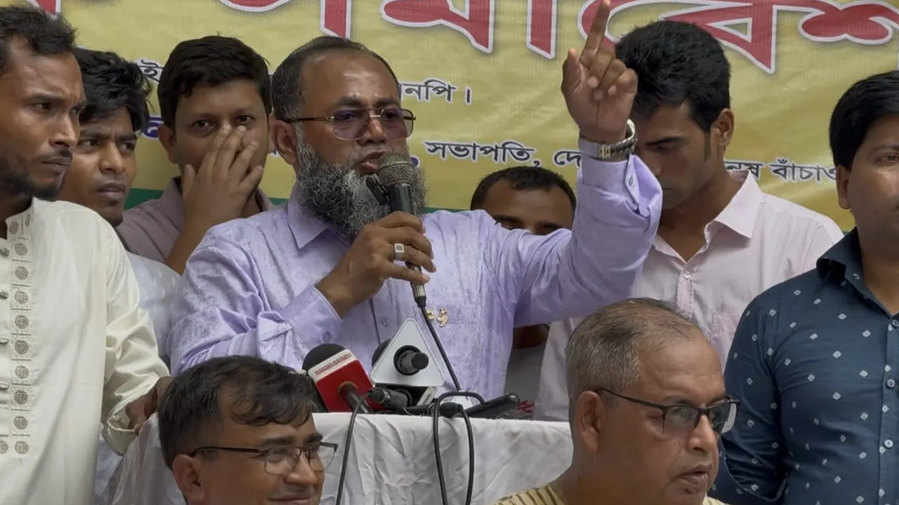 বক্তব্য রাখছেন লায়ন মো. ফারুক রহমান। ছবি : কালবেলা