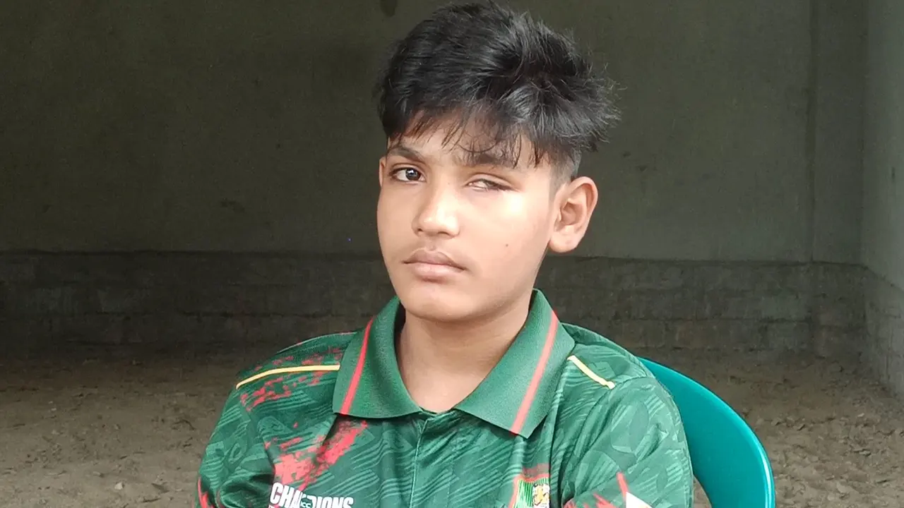 জুলাই আন্দোলনে চোখ হারানো লামিম হাসান। ছবি : কালবেলা