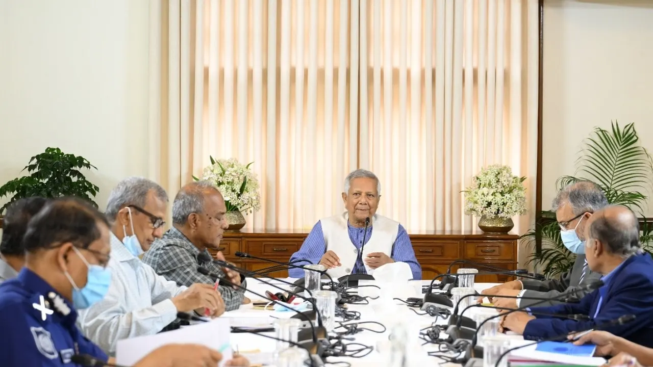 রাষ্ট্রীয় অতিথি ভবন যমুনায় প্রধান উপদেষ্টার বৈঠক। ছবি : সংগৃহীত
