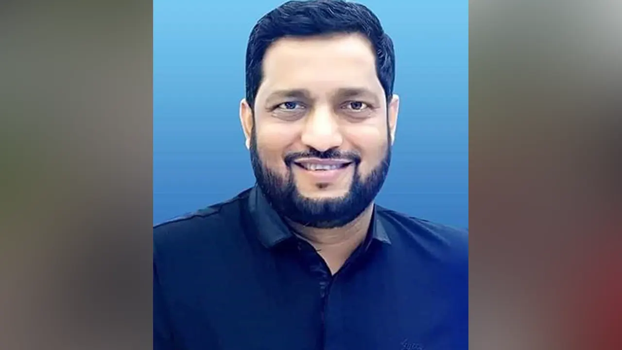 মাধবদী পৌরসভার সাবেক মেয়র ও পৌর আওয়ামী লীগের সাধারণ সম্পাদক মোশাররফ হোসেন প্রধান মানিক। ছবি : সংগৃহীত