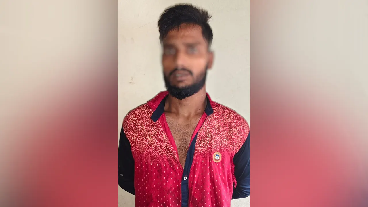 গ্রেপ্তার আবুল বশর। ছবি : কালবেলা