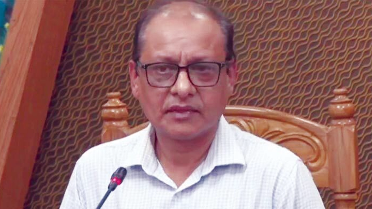 প্রাথমিক ও গণশিক্ষা উপদেষ্টা অধ্যাপক ডা. বিধান রঞ্জন রায় পোদ্দার। ছবি : সংগৃহীত
