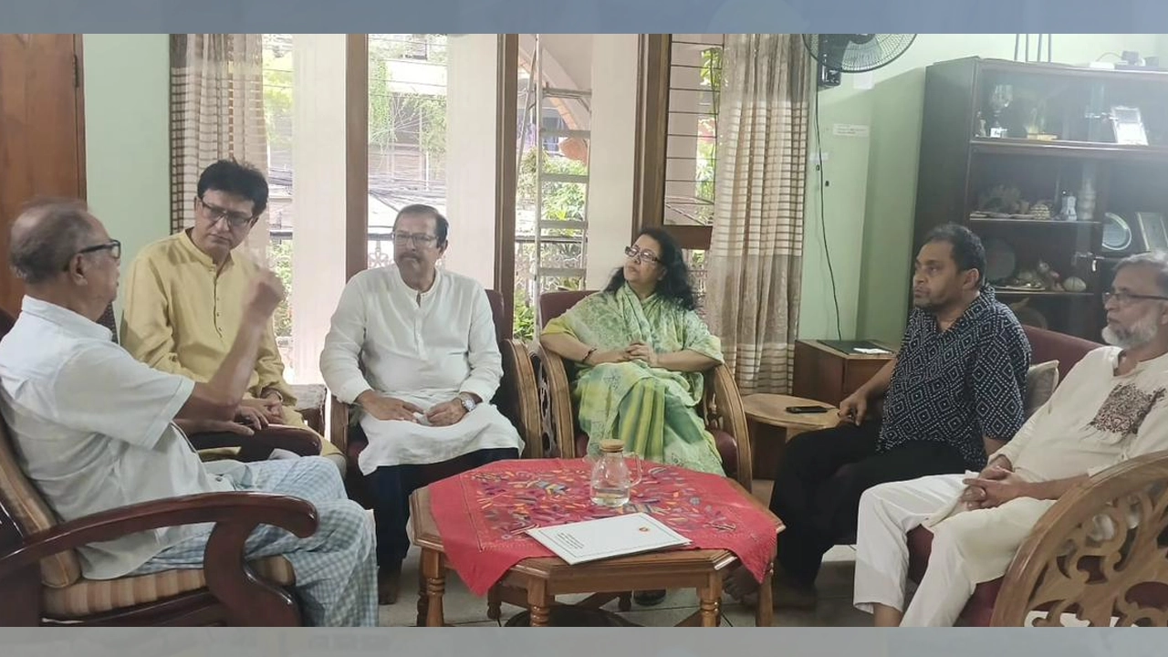 উত্তরায় জেএসডির সভাপতি আ স ম রবের বাসভবনে দলের স্থায়ী কমিটির সভা। ছবি : সংগৃহীত