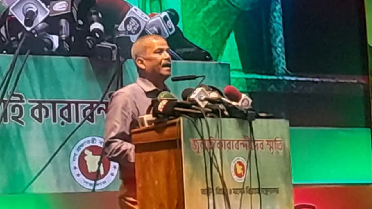 আইন উপদেষ্টা ড. আসিফ নজরুল। ছবি : সংগৃহীত