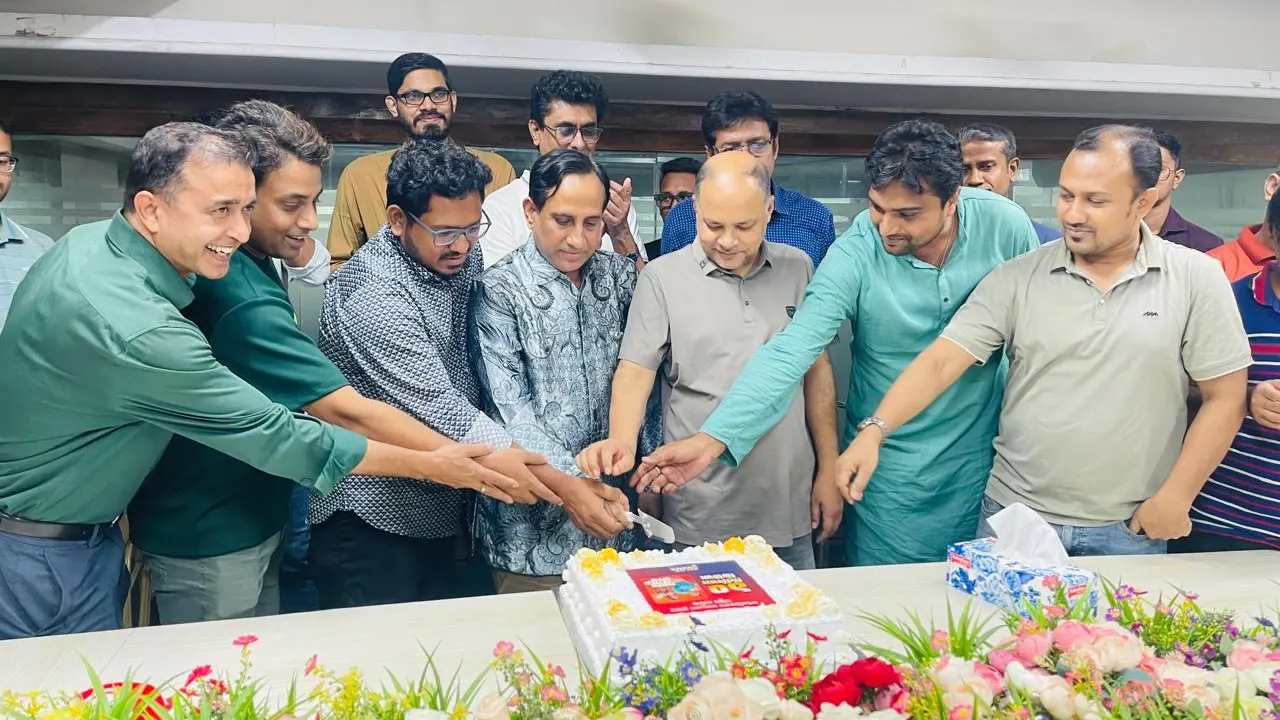‘সবার উপরে ভাত’র কোটি ভিউজ উদযাপন