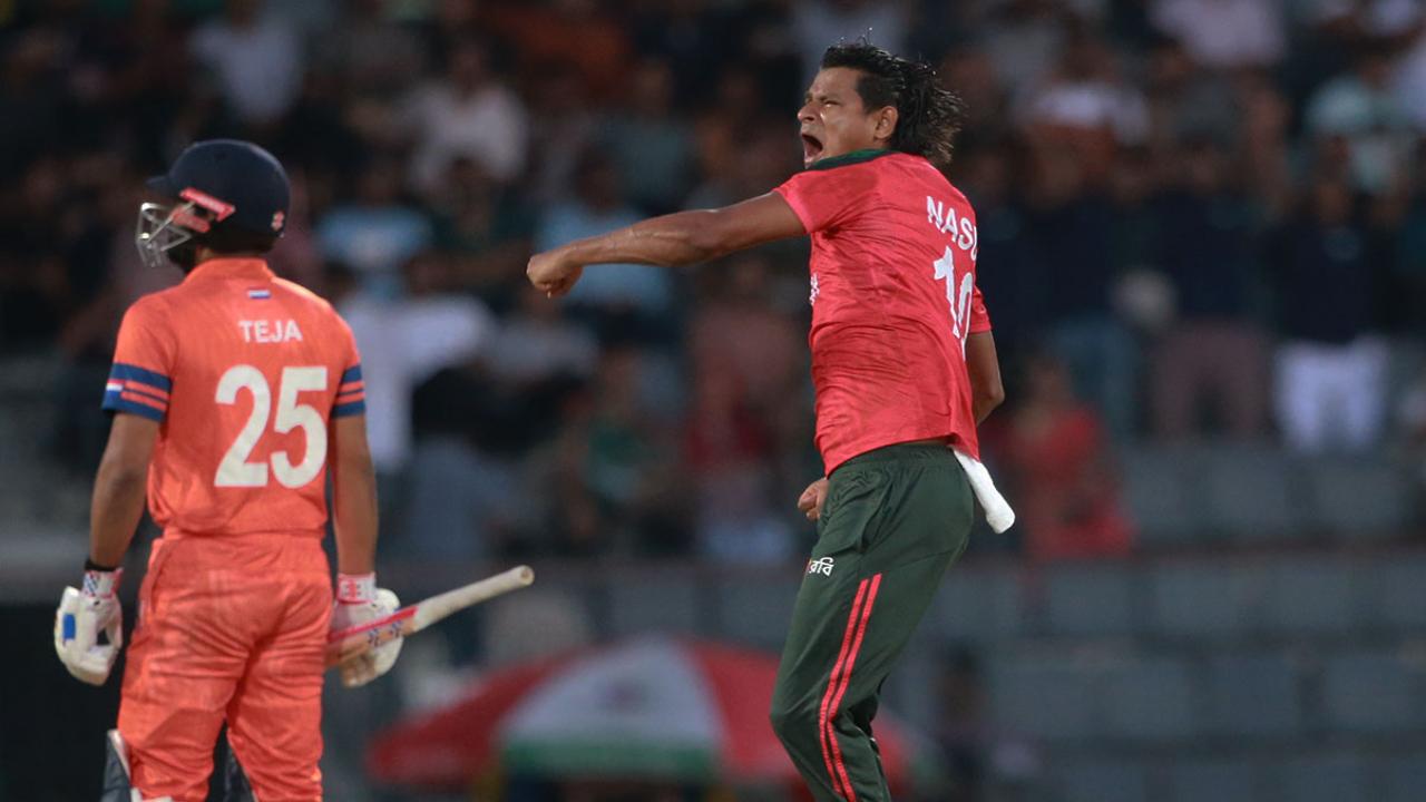 ২ বলে ২ উইকেট নাসুমের, চাপে নেদারল্যান্ডস