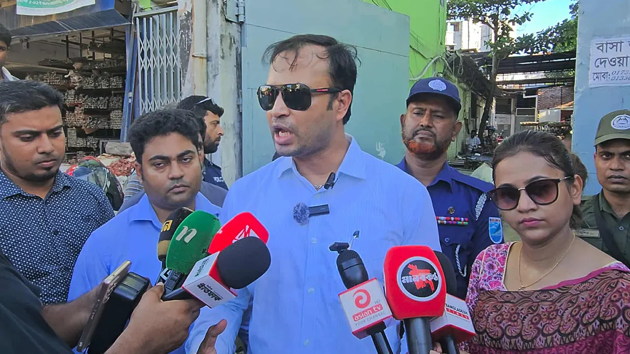 সাভারে অবৈধ আইসক্রিম কারখানায় অভিযান। ছবি : কালবেলা