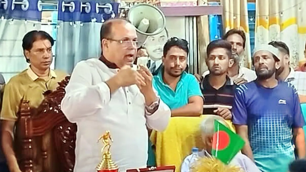নড়াইল-২ আসনে গণসংযোগকালে বক্তব্য দেন ড. ফরিদুজ্জামান ফরহাদ। ছবি : সংগৃহীত