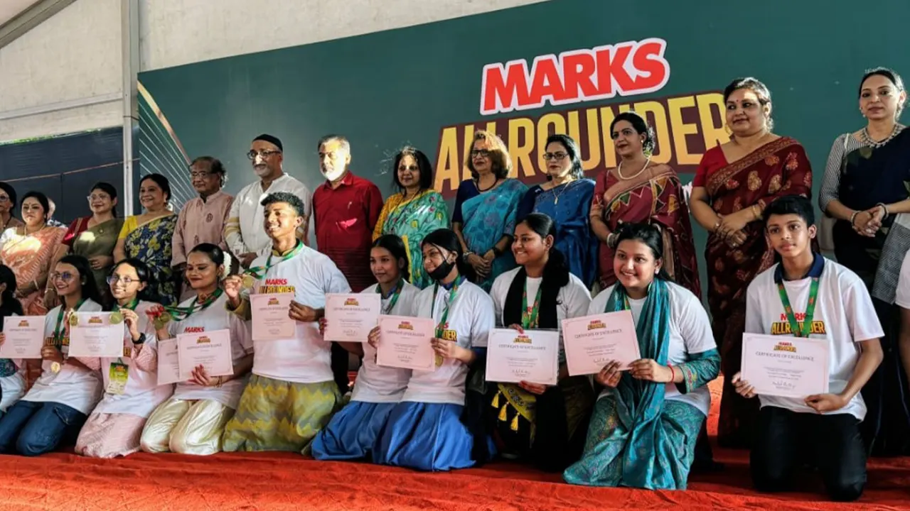 মার্কস অলরাউন্ডার প্রতিযোগিতায় অংশগ্রহণকারী শিক্ষার্থীরা। ছবি : কালবেলা