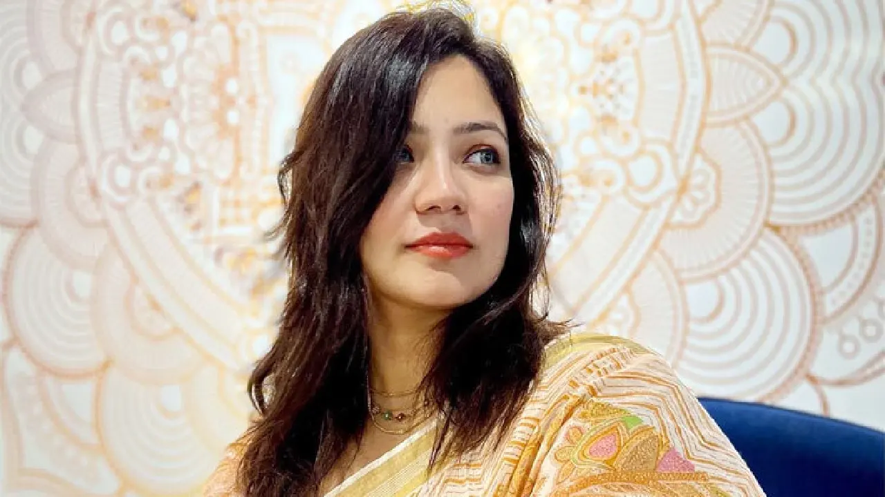 ঢাবি শিক্ষক মোনামী ও ডাকসুর এজিএস মহিউদ্দিনকে নিয়ে অপপ্রচার