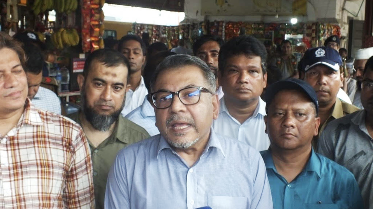 রেলপথ মন্ত্রণালয়ের সচিব ফাহিমুল ইসলাম। ছবি : কালবেলা