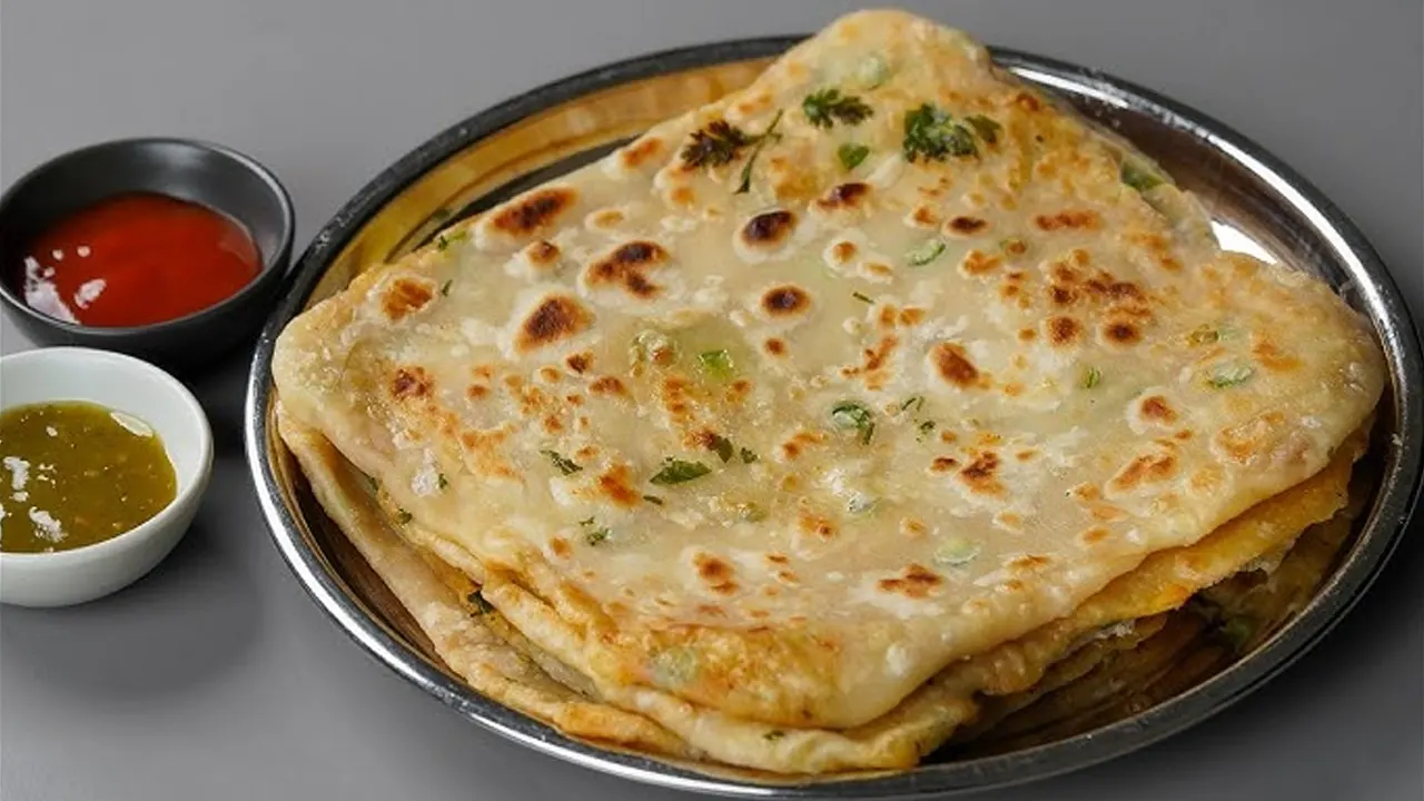 সকালে পরোটা খাবেন কি?