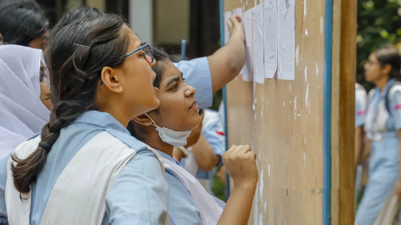 অনলাইনে এইচএসসির ফলাফল দ্রুত জানবেন যেভাবে