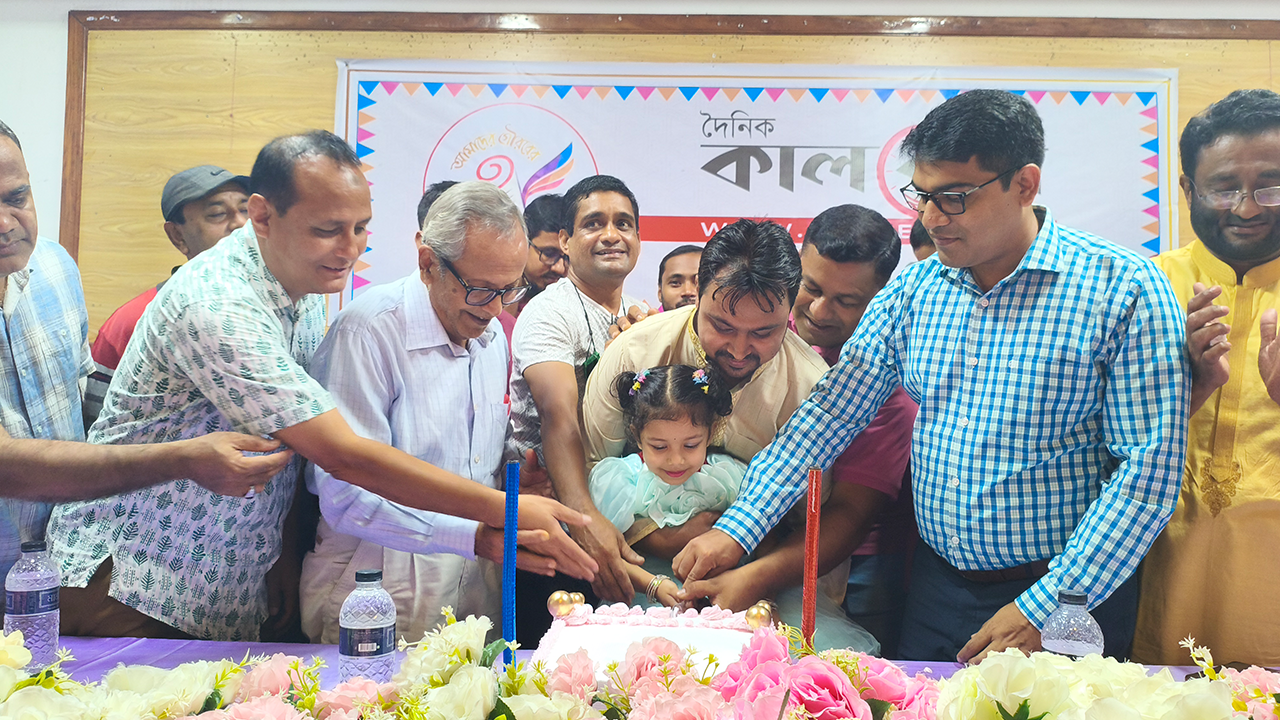 ঠাকুরগাঁওয়ে কালবেলার প্রতিষ্ঠাবার্ষিকী পালিত। ছবি : কালবেলা