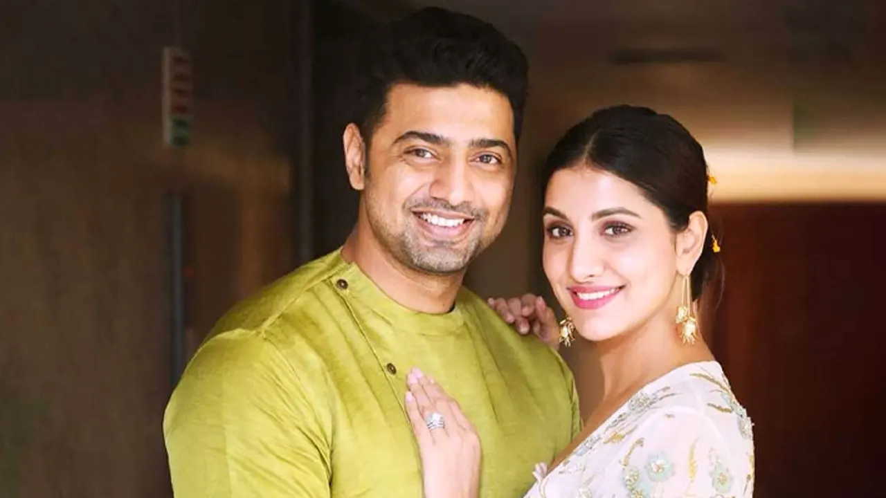 দেব ও রুক্মিণী । ছবি : সংগৃহীত