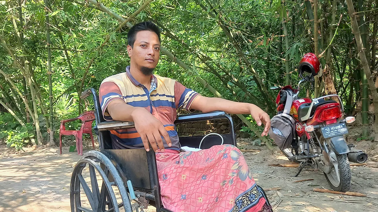 প্রবাস ফেরত সাদ্দাম। ছবি : কালবেলা