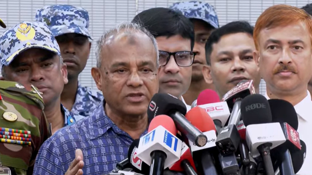 বিমানবন্দরে আগুনের ঘটনা খতিয়ে দেখবে ৪ দেশের বিশেষজ্ঞ দল