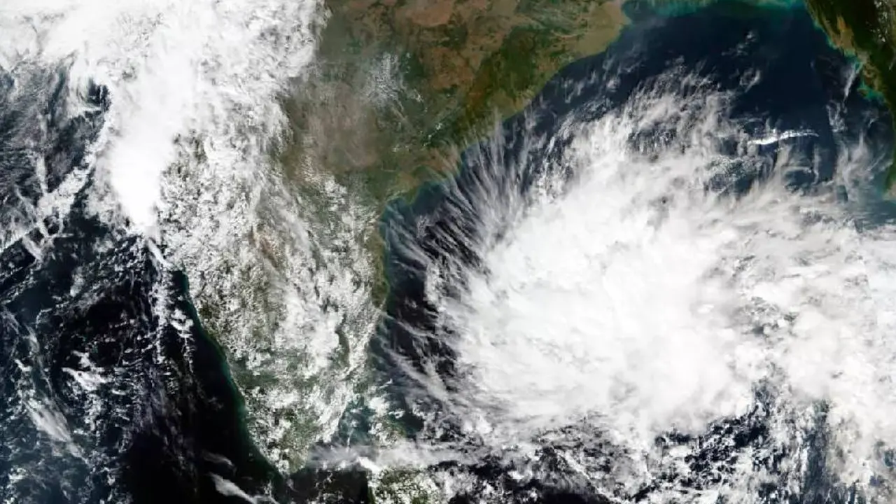 বঙ্গোপসাগরে ২৪ ঘণ্টার মধ্যে সৃষ্টি হবে ঘূর্ণিঝড়