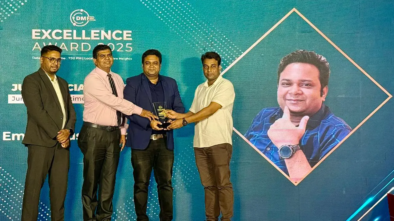 ‘কক্সবাজারের সুইজারল্যান্ড’ ভিডিওর জন্য এক্সিলেন্স অ্যাওয়ার্ড পেলেন ইমন