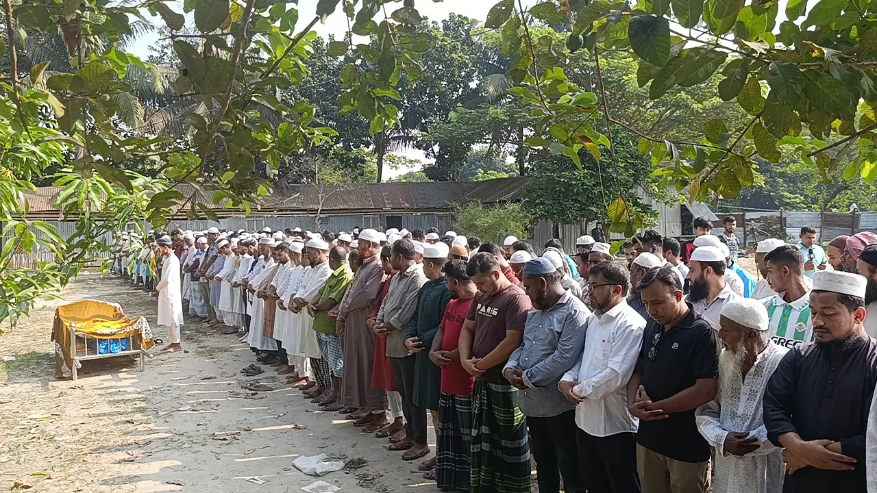 মেট্রোরেল দুর্ঘটনায় নিহত আবুল কালামের দাফন সম্পন্ন