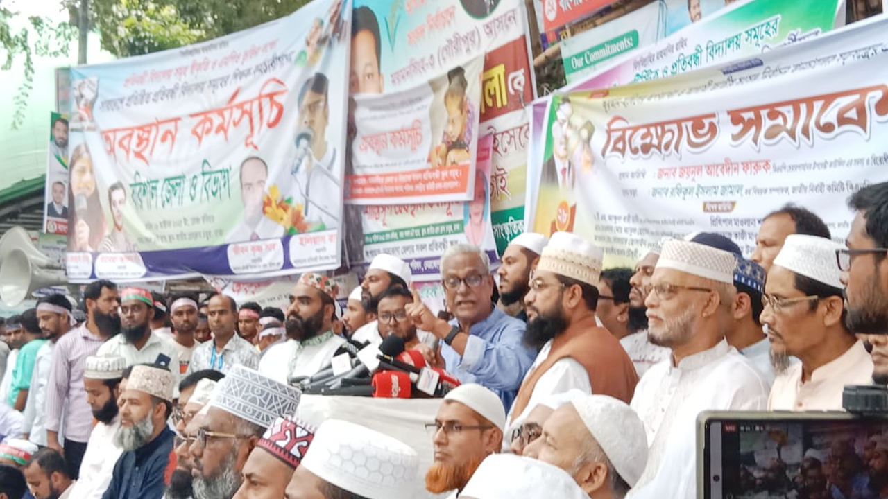 ধর্মকে বিকৃত করে নির্বাচন বানচাল জনগণ মেনে নেবে না : ফারুক