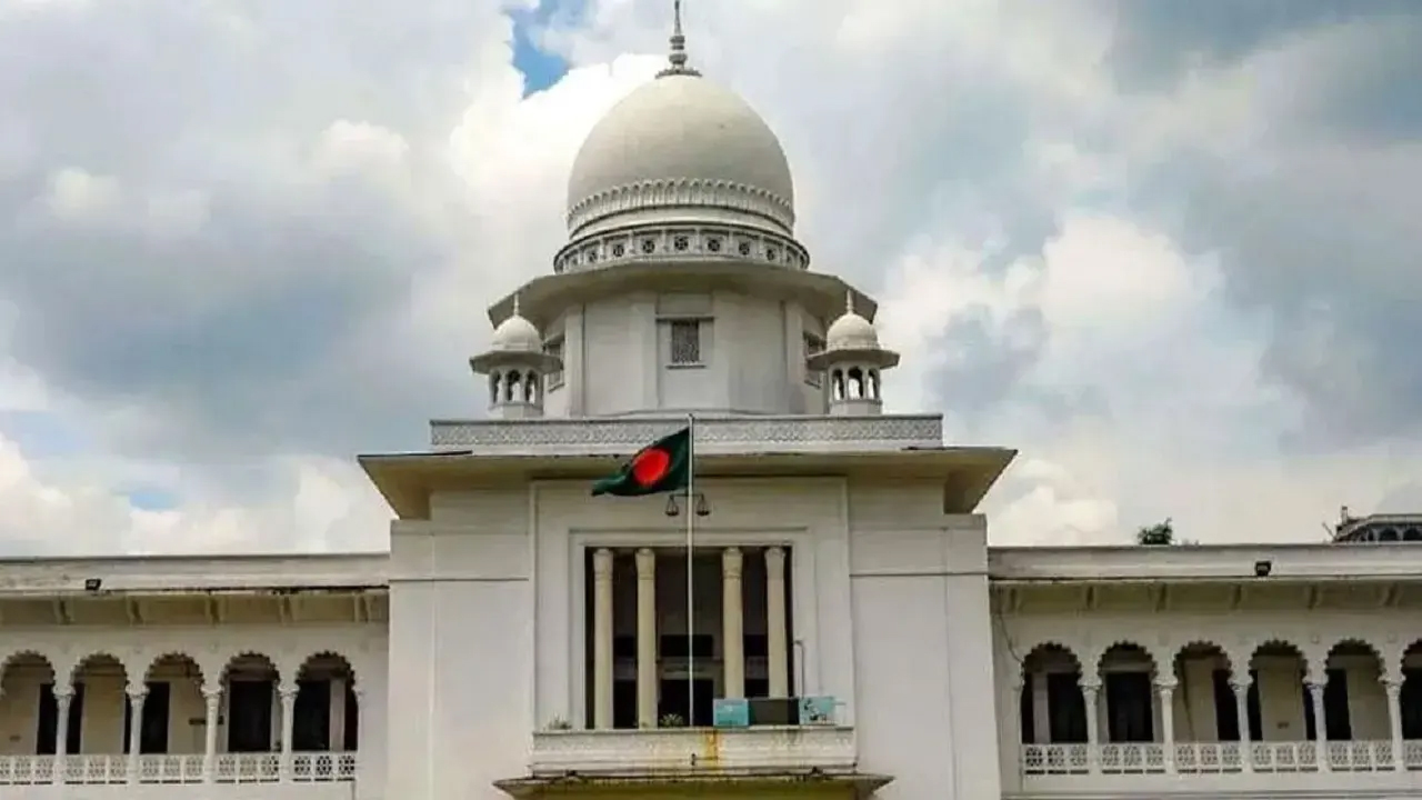 শোকজ নয়, ৩ বিচারপতির কাছে তথ্য চেয়েছেন প্রধান বিচারপতি