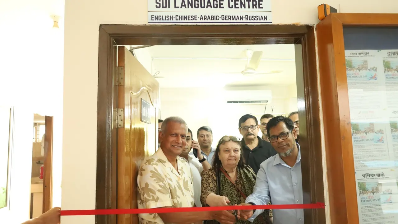 সমঝোতা স্মারক স্বাক্ষর ও এডাস্ট-এসডিআইয়ের ল্যাংগুয়েজ সেন্টার উদ্বোধন