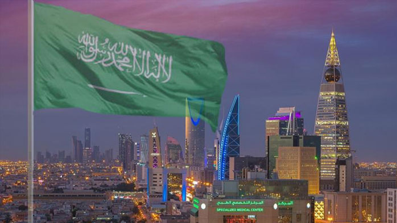 সৌদিতে মসজিদ ও শিক্ষাপ্রতিষ্ঠানের পাশে তামাকের দোকান নিষিদ্ধ