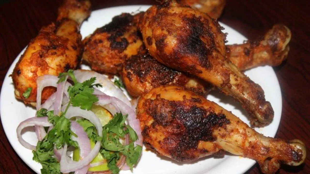 মুরগির লেগ পিস না পাঁজর, কোন অংশের মাংসে উপকার বেশি?