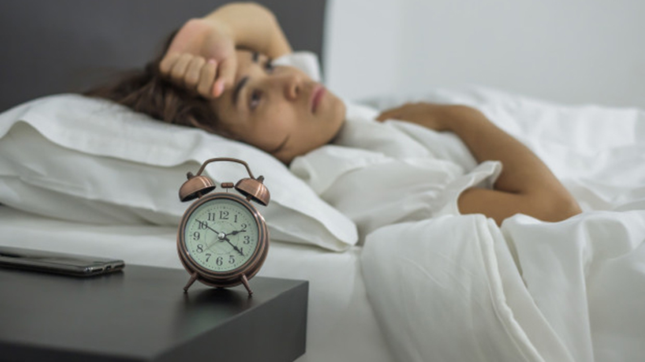 ঘরের সাধারণ এই ৬ খাবারই দূর করবে আপনার অনিদ্রা