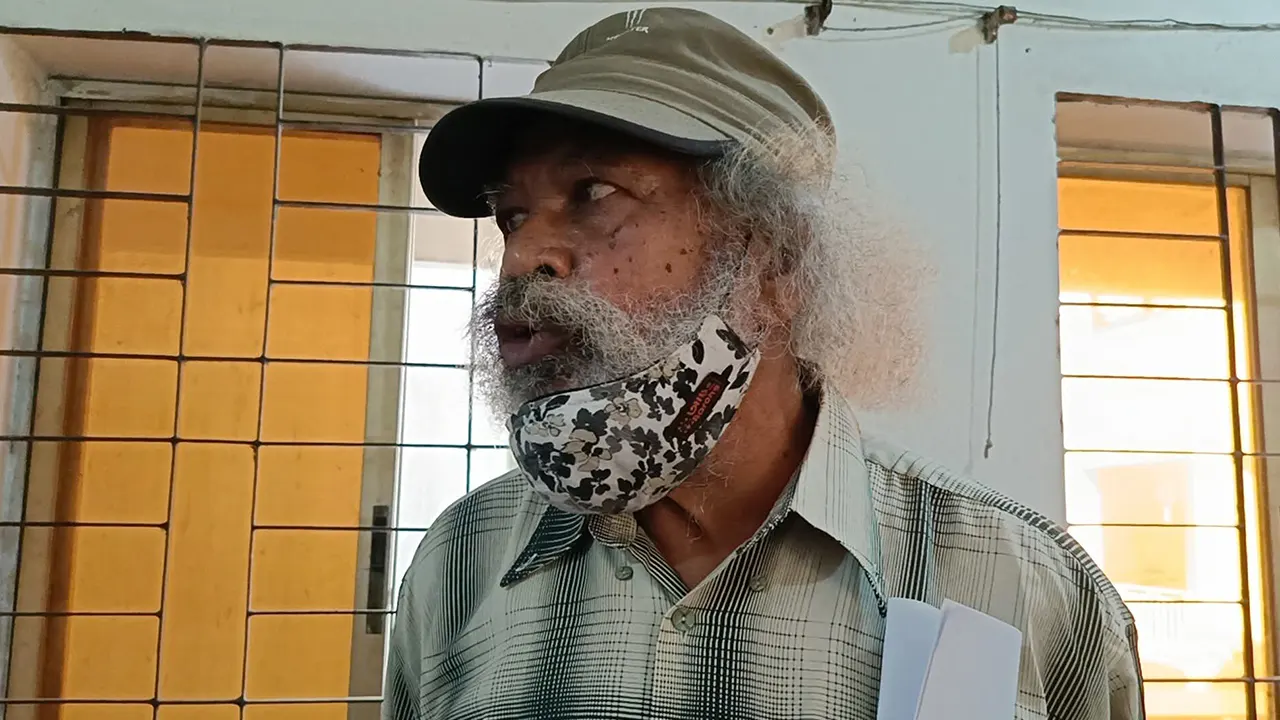 অস্ত্রের লাইসেন্স নবায়নে গিয়ে গ্রেপ্তার গণজাগরণ মঞ্চের নেতা