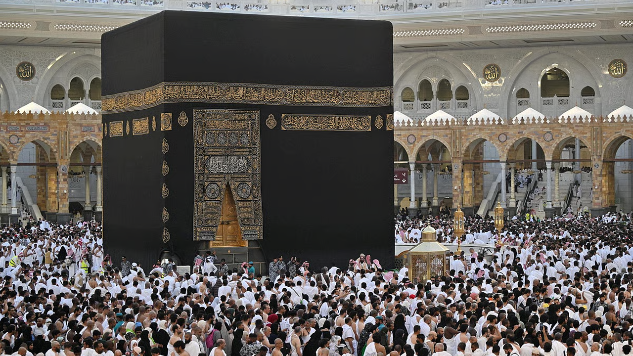 ওমরাহ ভিসার নতুন নিয়ম চালু করল সৌদি আরব