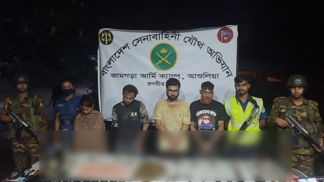 অভিনেতার বাসা থেকে অস্ত্র উদ্ধার