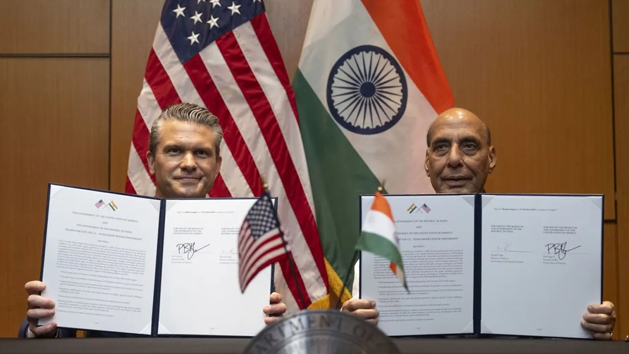 ভারত-যুক্তরাষ্ট্রের ১০ বছর মেয়াদি প্রতিরক্ষা চুক্তি স্বাক্ষর