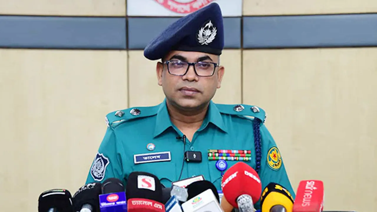 ‘তৎপরতা জানান দিতে আ.লীগের ঝটিকা মিছিল, ৩ হাজারের বেশি গ্রেপ্তার’