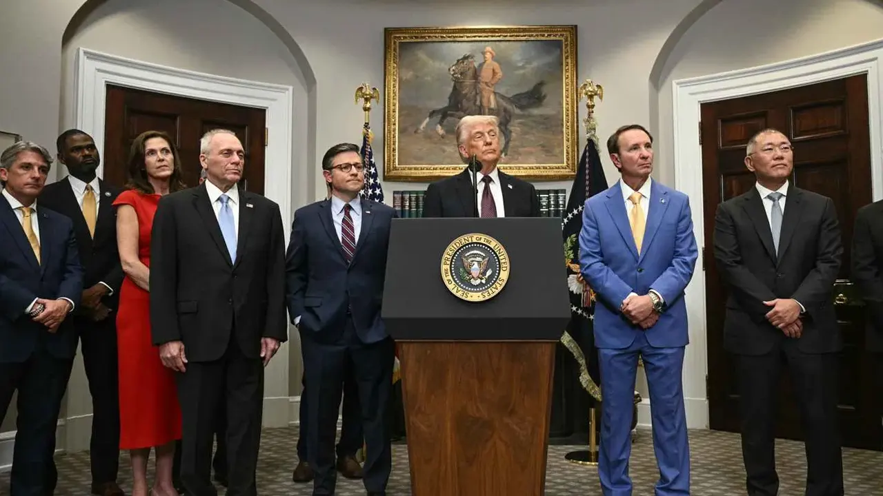 সিরিয়ার ওপর সিজার নিষেধাজ্ঞা তুলে নিচ্ছে যুক্তরাষ্ট্র