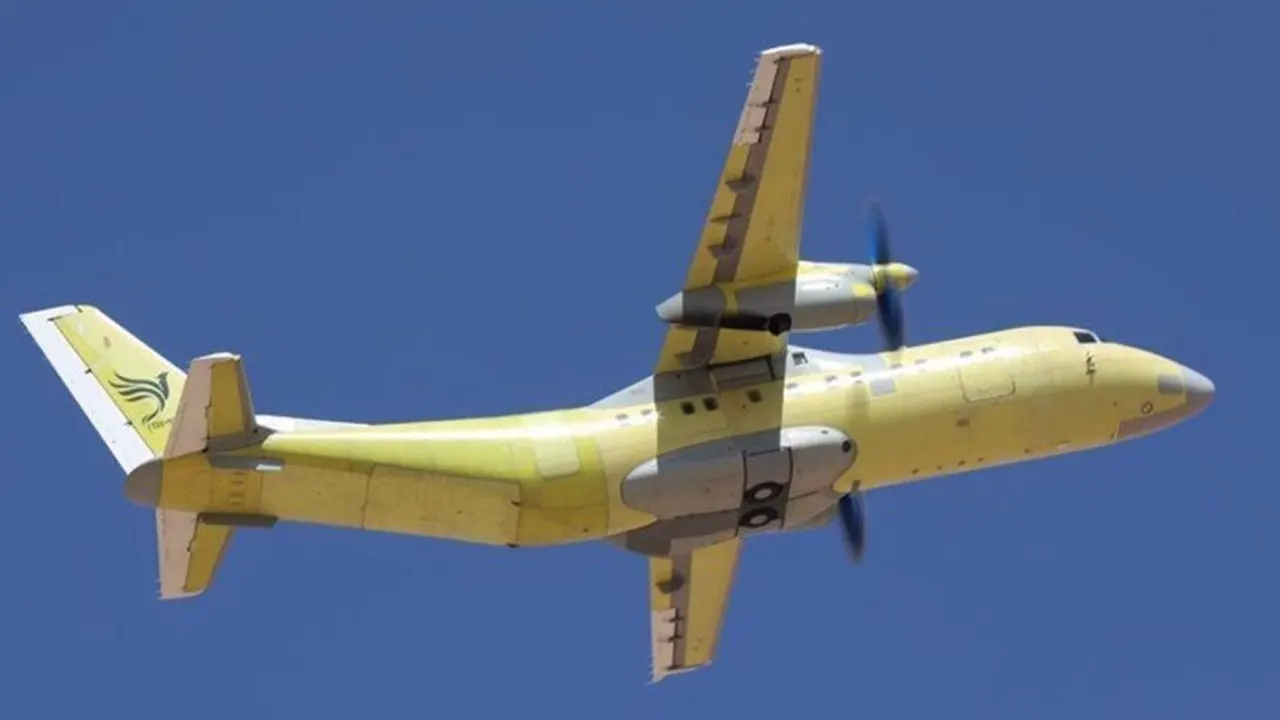 ১৫ বছরের চেষ্টায় কার্গো বিমান তৈরি করে চমকে দিয়েছে ইরান