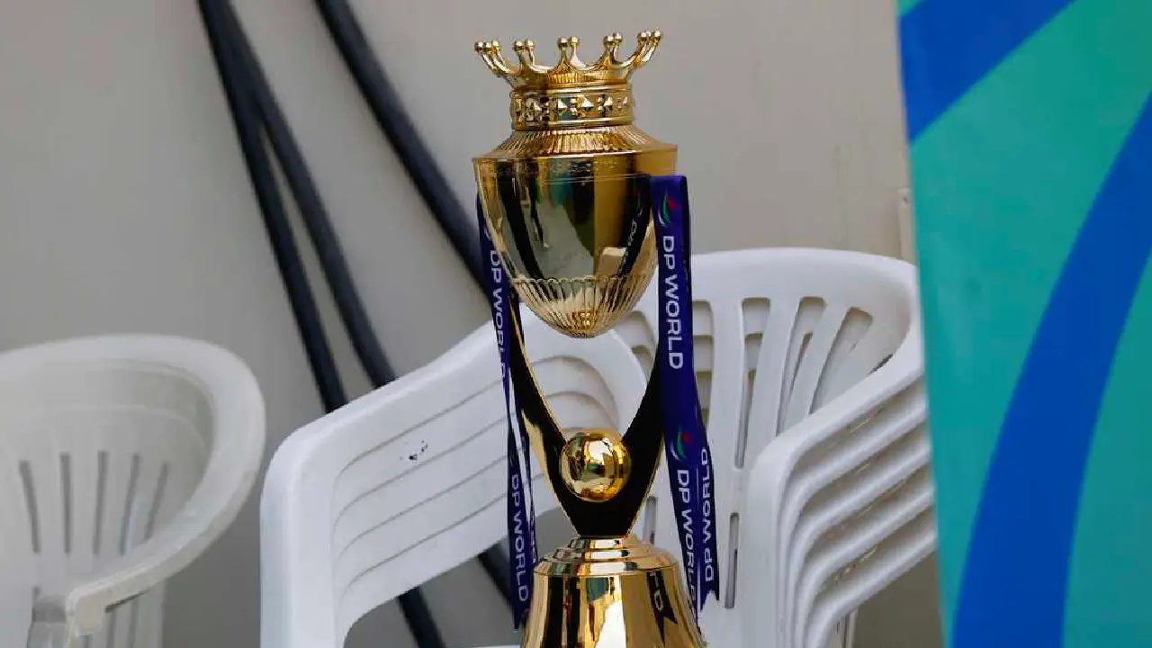 এশিয়া কাপ ট্রফি ফেরত দিতে ভারতের দুই দিনের আল্টিমেটাম