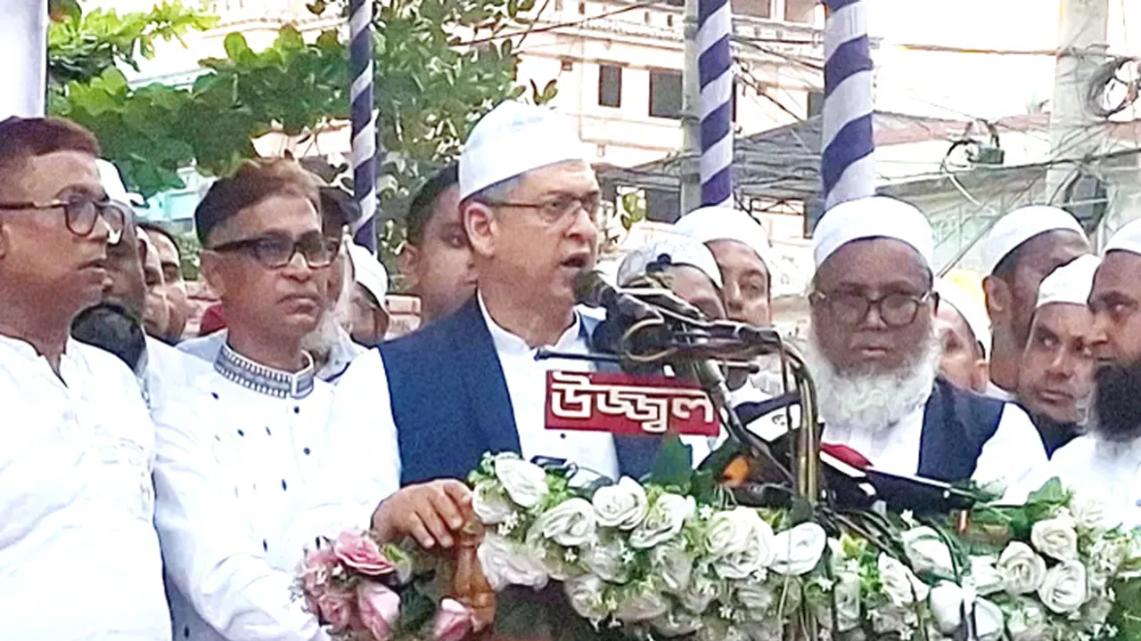 আমাদের জীবনের প্রথম অগ্রাধিকার ইসলাম : সালাহউদ্দিন আহমেদ