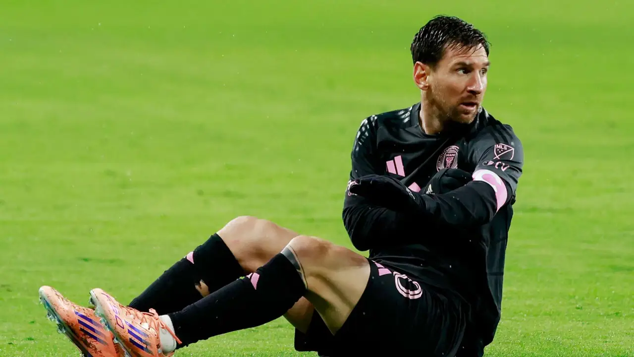 শেষ মুহূর্তে মেসির গোলও থামাতে পারল না মায়ামির হার