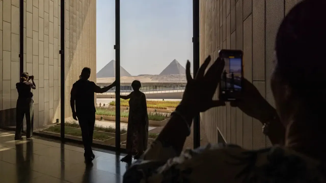 মিসরে উন্মুক্ত হলো বিশ্বের বৃহত্তম জাদুঘর, কী আছে এতে