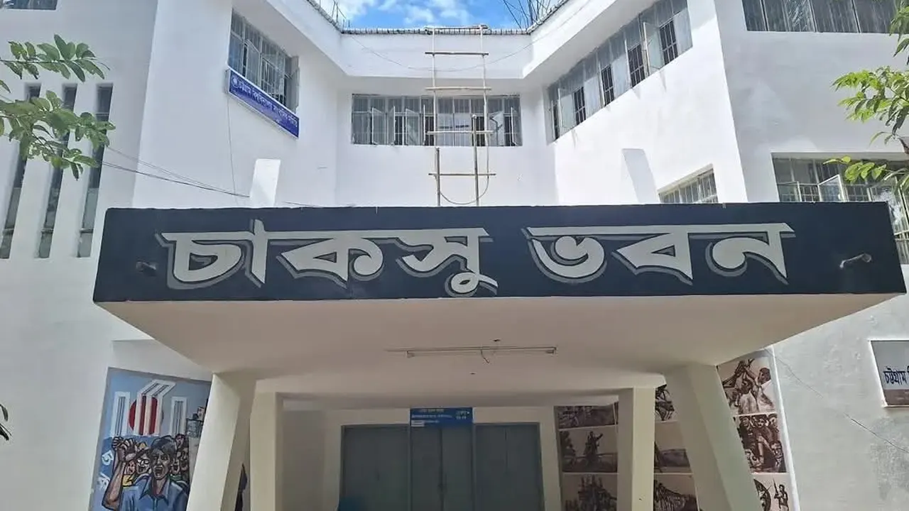 নির্বাচন ও শপথ শেষেও আসন না পেয়ে গতিহীন চাকসু