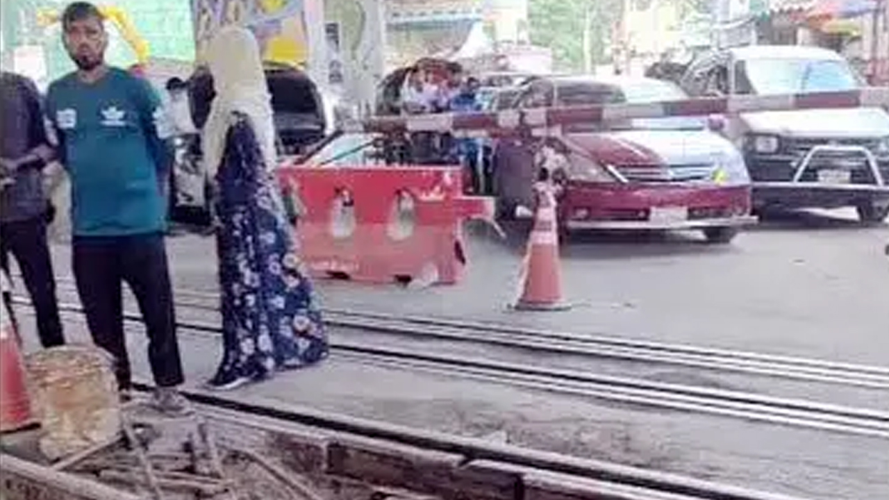 মগবাজার রেলক্রসিং এড়িয়ে চলায় পরামর্শ ডিএমপির