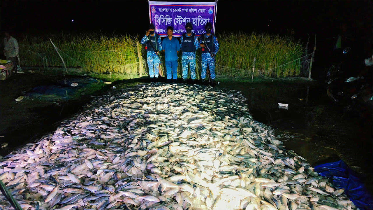 ৬ হাজার ৪শ কেজি জাটকা গেল এতিমখানায়