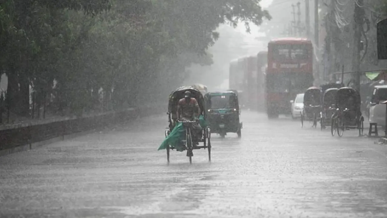 সন্ধ্যার মধ্যে ৪ অঞ্চলে বজ্রবৃষ্টির আভাস