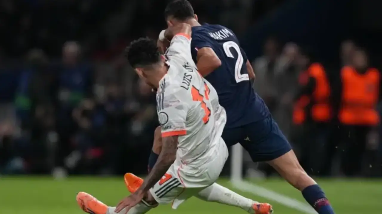 হাকিমিকে নিয়ে বড় দুঃসংবাদ পেল মরোক্কো