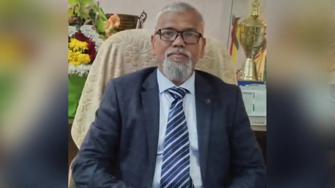 দায়িত্ব গ্রহণের আগেই অব্যাহতি চাইলেন প্রধান নির্বাচন কমিশনার