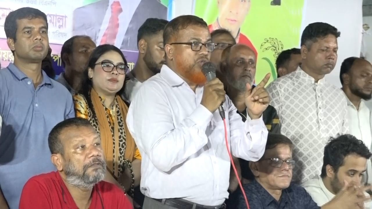 সংকট উত্তরণে জনগণকে ঐক্যবদ্ধ হতে হবে : মোস্তফা জামান