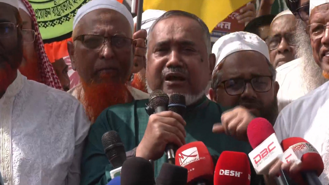 সোজা আঙুলে ঘি না উঠলে বাঁকা করব : তাহের